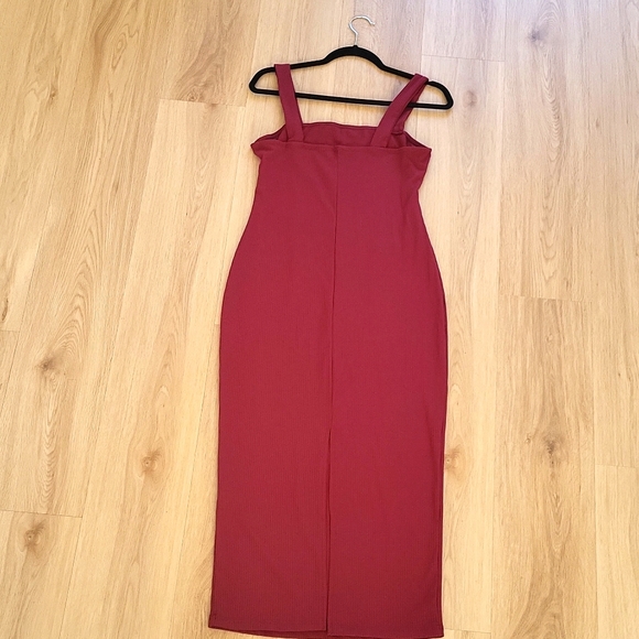 Amazon bodycon Midi style dress in burgundy size med - Picture 3 of 5